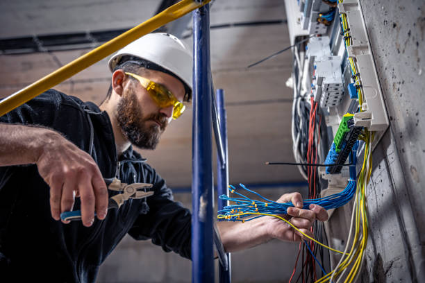 Best 24-Hour Electrician  in Moss Bluff, LA