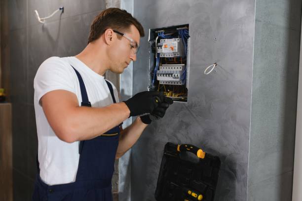 Best Commercial Electrician Services  in Moss Bluff, LA